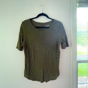 Lowered! 💥 Women’s Banana Republic Malibu Tee (3/4 sleeve, olive)